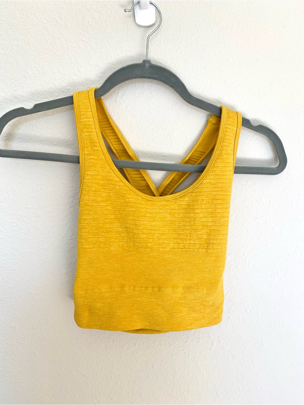 Alphalete Yellow Women's Seamless Sports Bra Tank Top